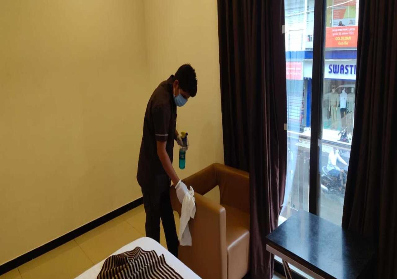 Hotel Swagatam Inn Rajkot Bagian luar foto